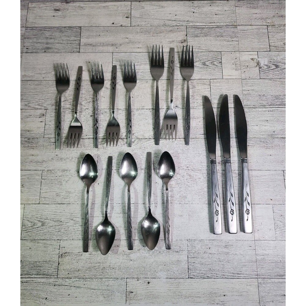 Vintage Oneidacraft Capistrano Stainless Flatware Floral MCM Roseanne Lot of 16